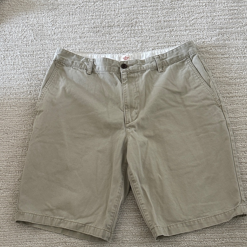 Dockers Men's Khaki Flat Front Shorts